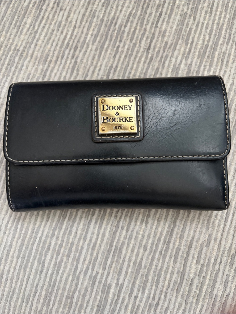 Dooney & Bourke Black Leather Trifold Wallet with ID Window